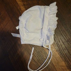 Vintage White Bonnet